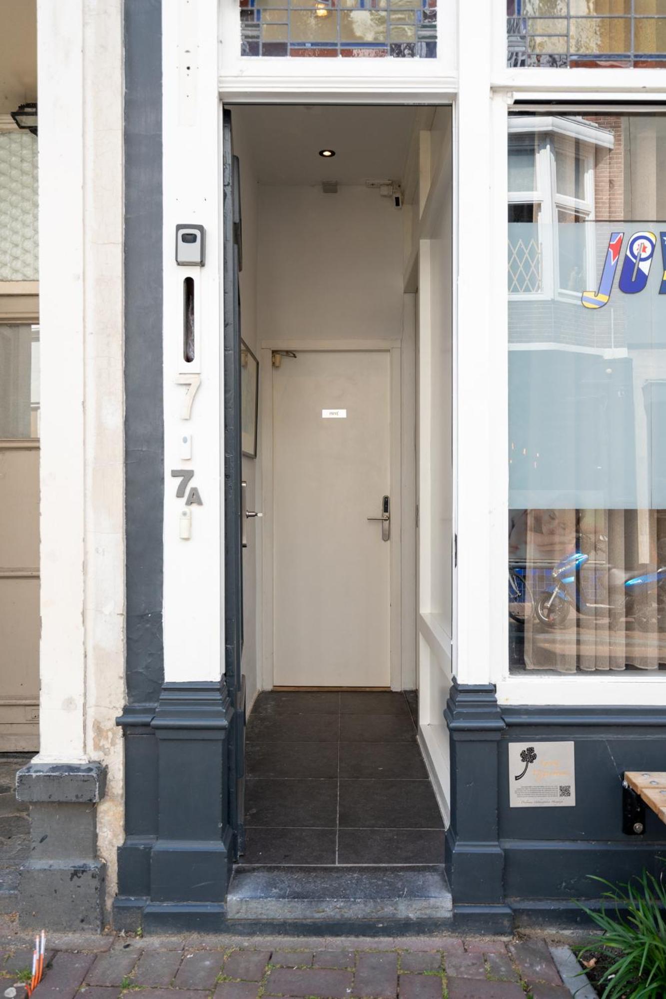 Stylish Studio In The Heart Of Breda City Center Екстериор снимка